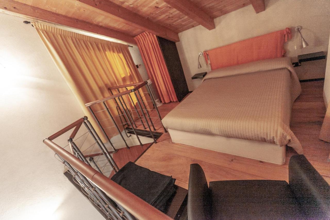 Al Centro Del Borgo Appartement Guarene Buitenkant foto