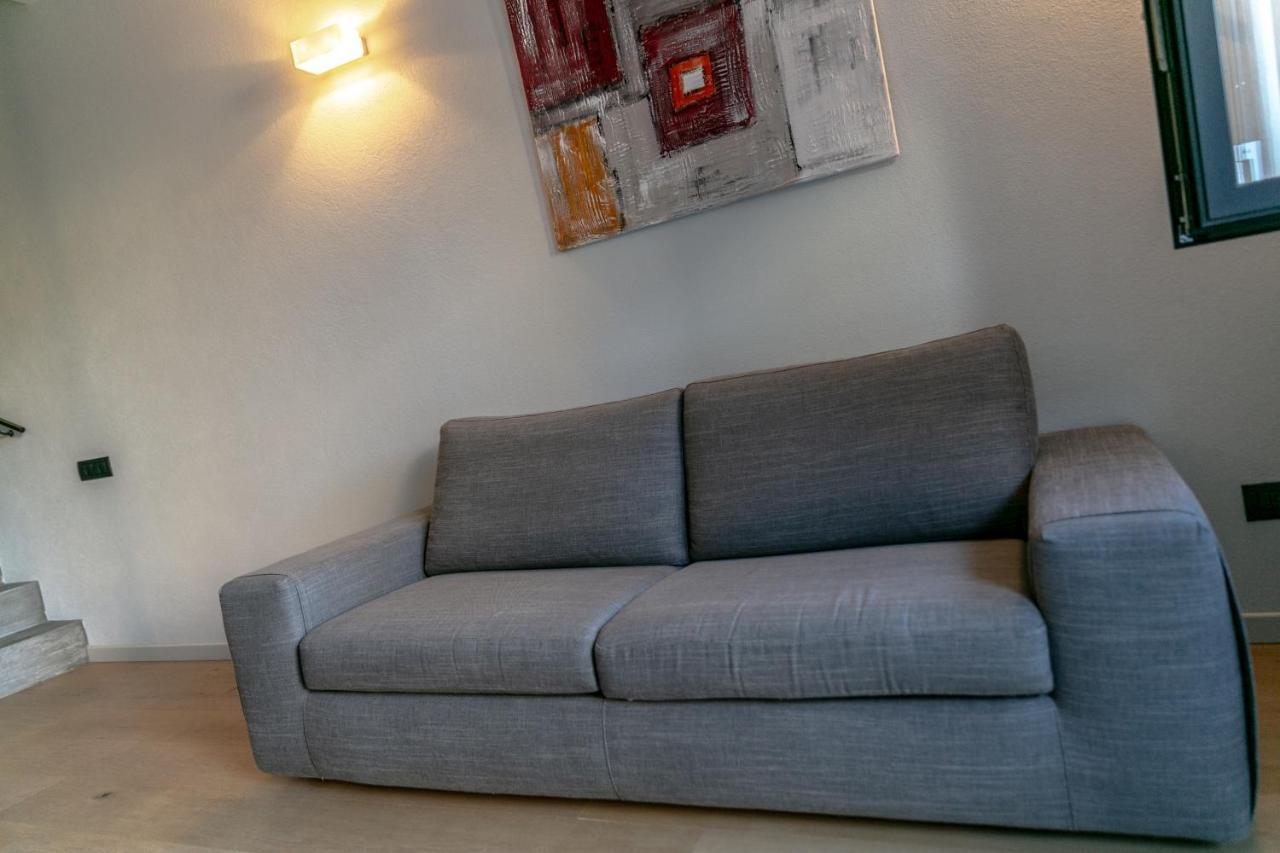 Al Centro Del Borgo Appartement Guarene Buitenkant foto
