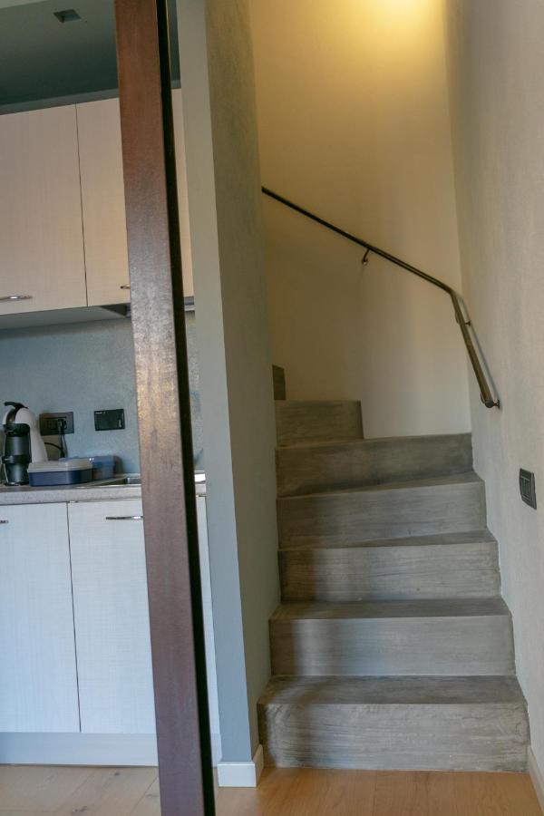 Al Centro Del Borgo Appartement Guarene Buitenkant foto